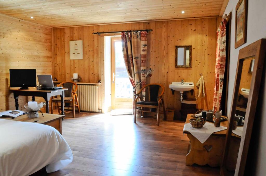 La Ferme D Emilienne Bed & Breakfast Sallanches Phòng bức ảnh
